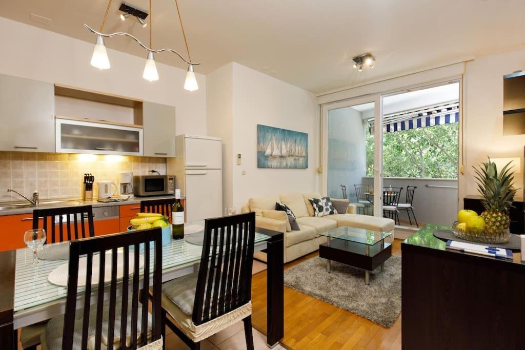 Apartment Z *